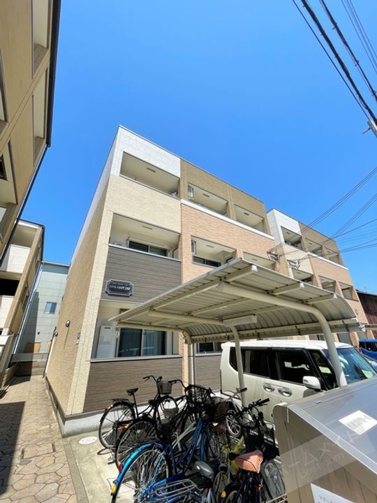 フジパレス杉本町Ⅱ番館 3階建