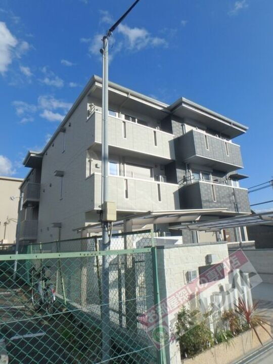 カーサ楯原 3階建