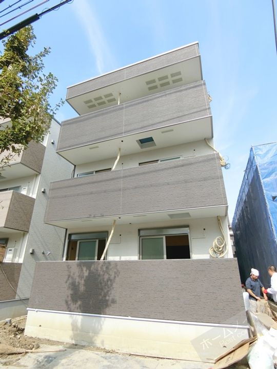 フジパレス西今川イースト 3階建