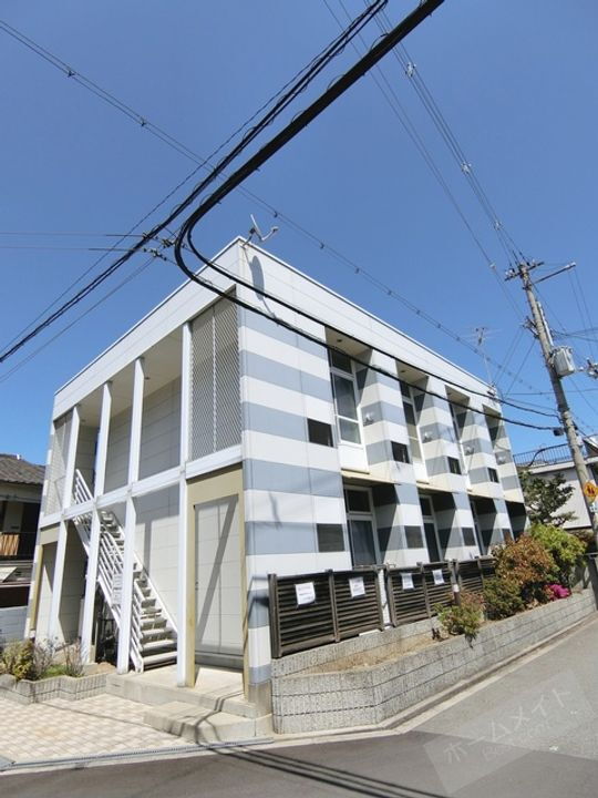 レオパレス住吉参番館 2階建