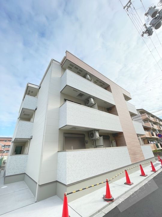 フジパレス長居西Ⅲ番館 3階建