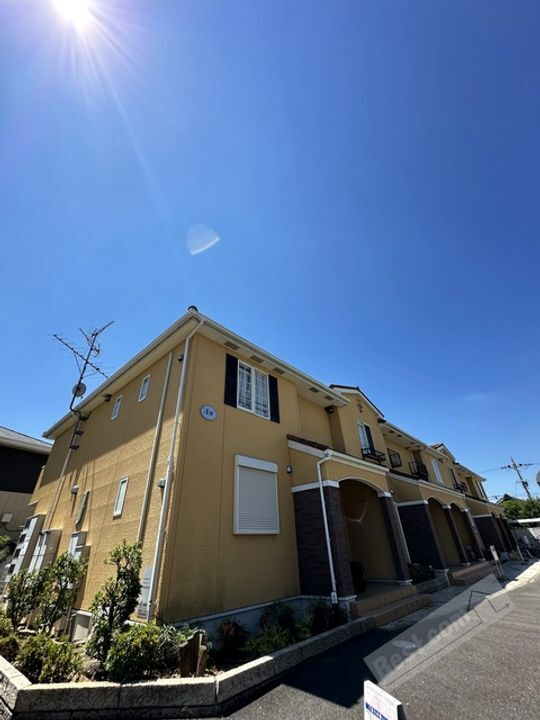 レジデンスイナリＡ