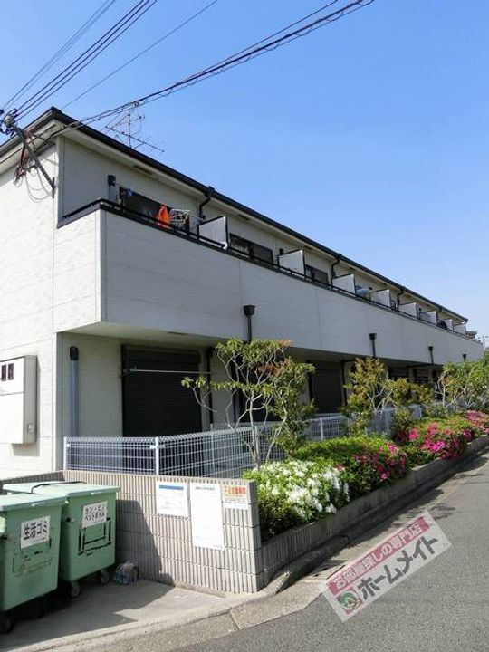 グランソレイユＫ＆Ｊ壱番館 2階建