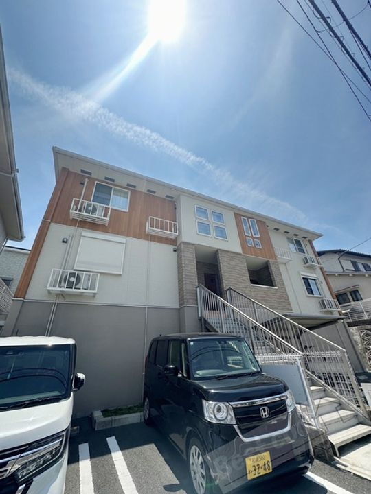 エレガント西山台 2階建