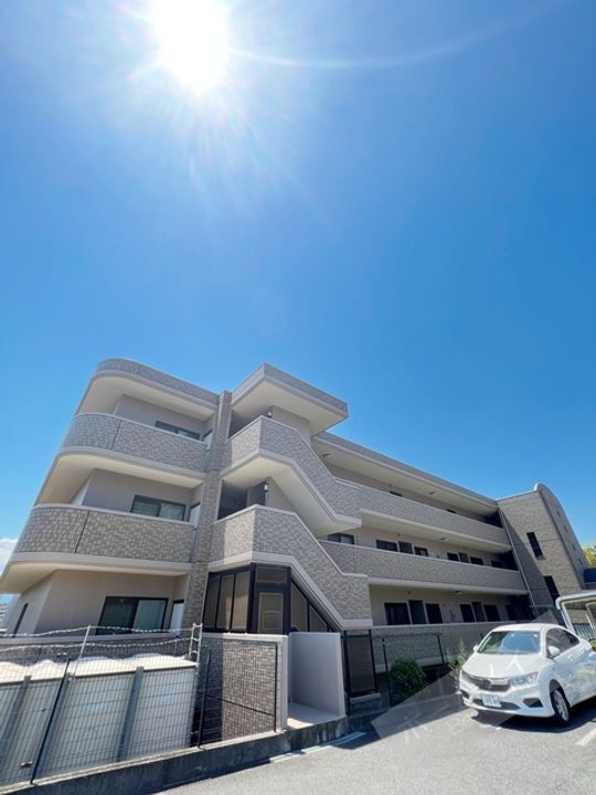 大阪府和泉市万町 賃貸マンション