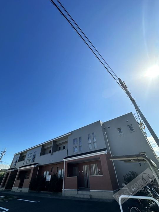 大阪府堺市美原区多治井 賃貸アパート