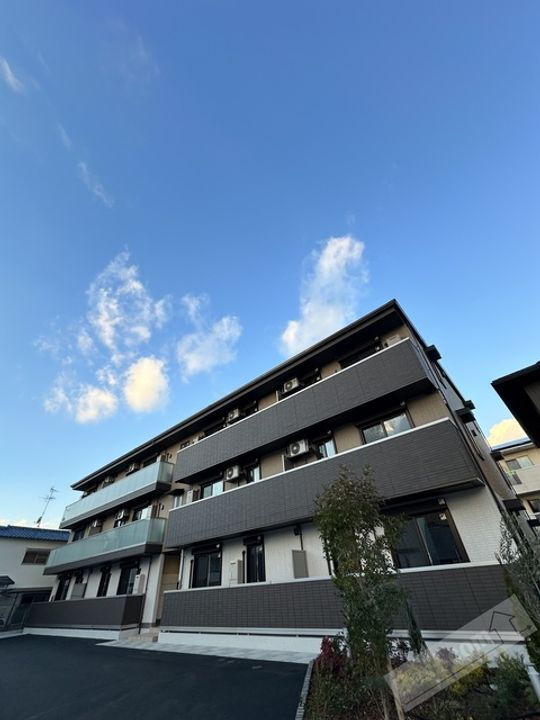 メゾン・メルベーユ 3階建
