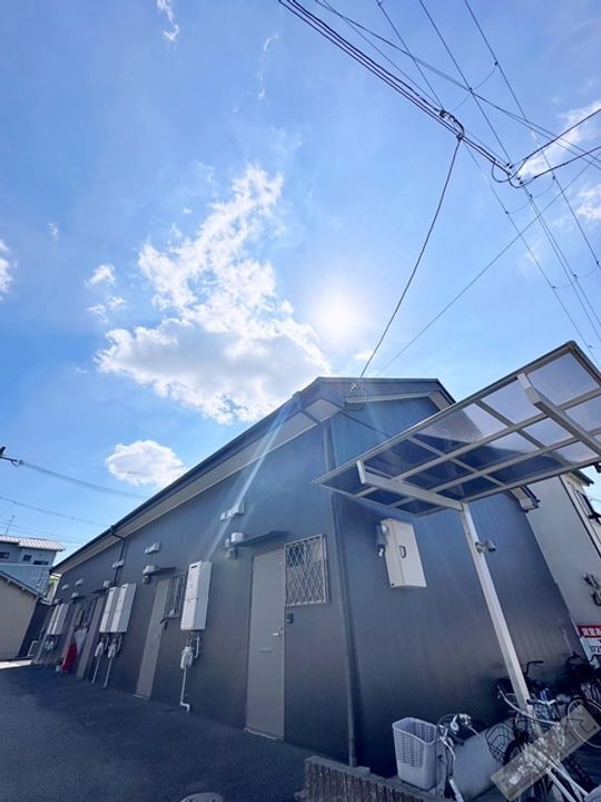 大阪府和泉市尾井町１丁目 賃貸アパート