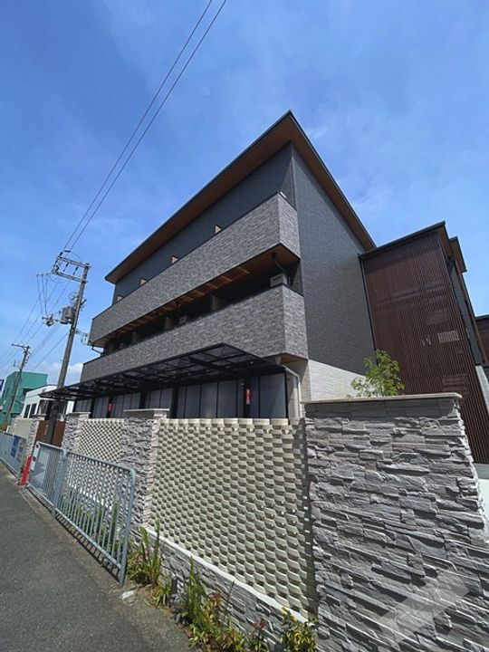 アジュール石津 3階建