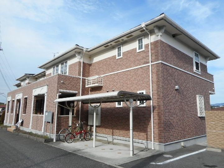 ラフレシ−ル三日市 2階建