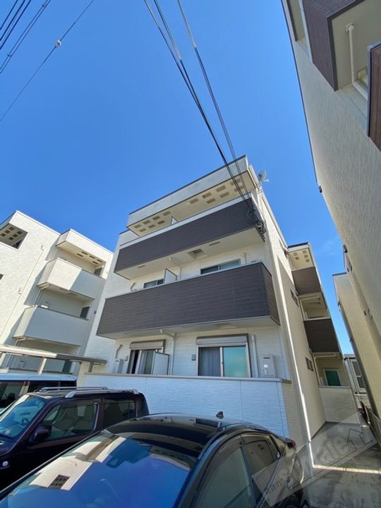 フジパレス黒田Ⅰ番館 3階建