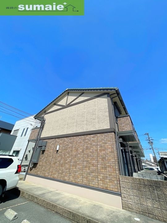 ベアーレ　ディモーラ 2階建