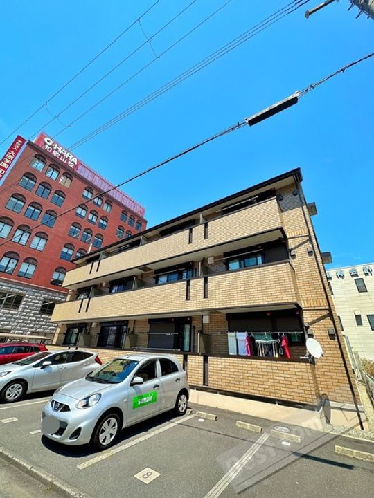ｓｅｒｅｎｏ　黒田 3階建