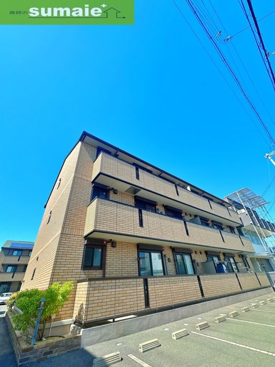 コリド黒田Ａ棟 3階建