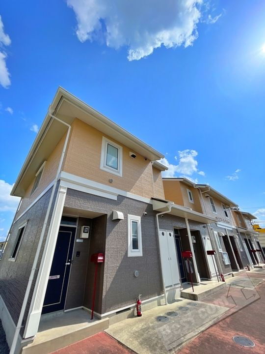 ベルドール岩出 2階建