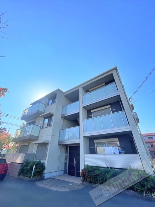 ベレオ太田 3階建