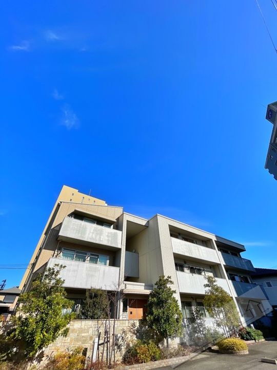 ベレオ黒田 3階建