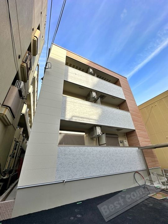 フジパレス新中通Ⅲ番館 3階建