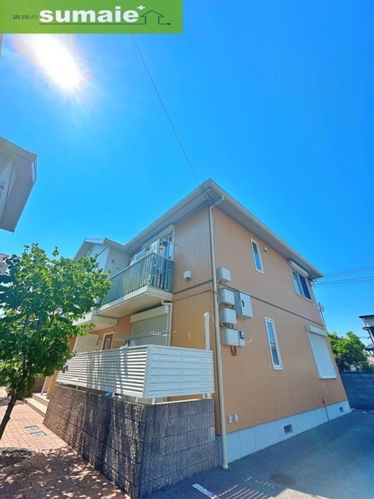 シャーメゾン秋月 2階建