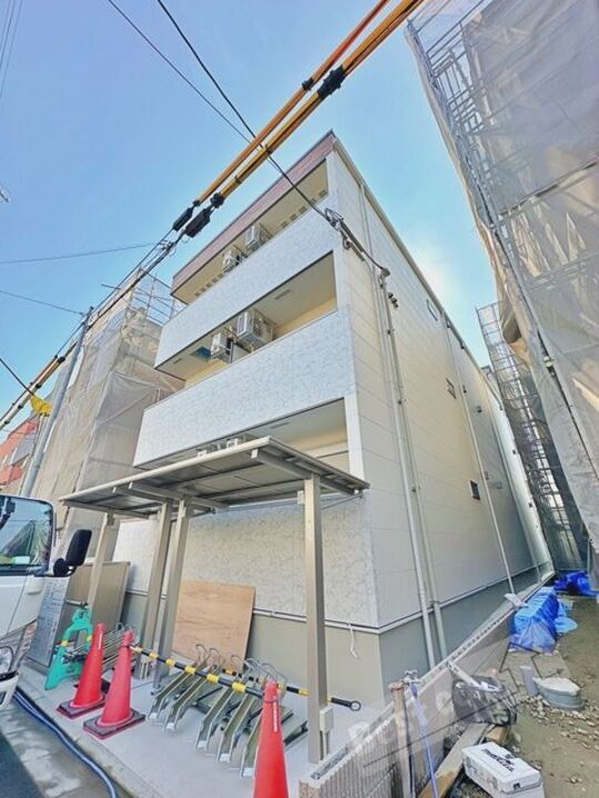 フジパレス八戸ノ里Ⅲ番館 3階建