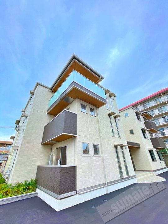 Ｄ−ｒｏｏｍ宇須　輝 3階建