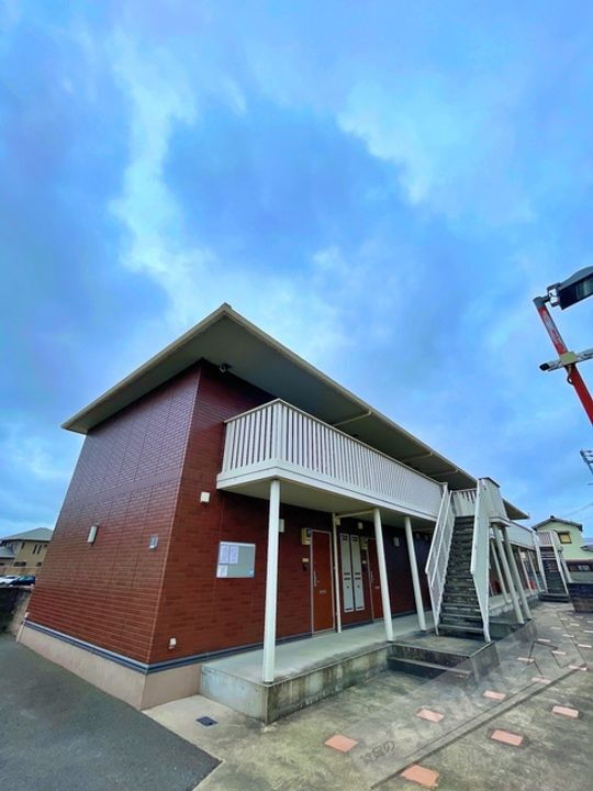 ピーヌス　カウダ 2階建