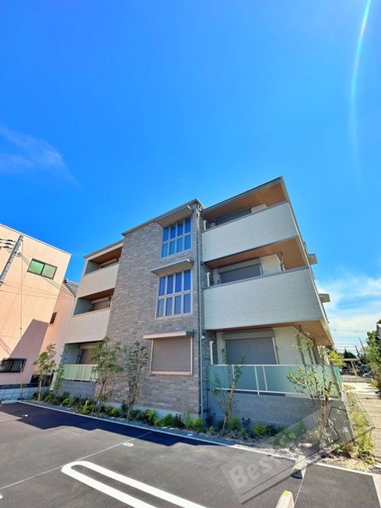 ＢＥＲＥＯ　ＨＩＫＯ−Ｕ太田 3階建