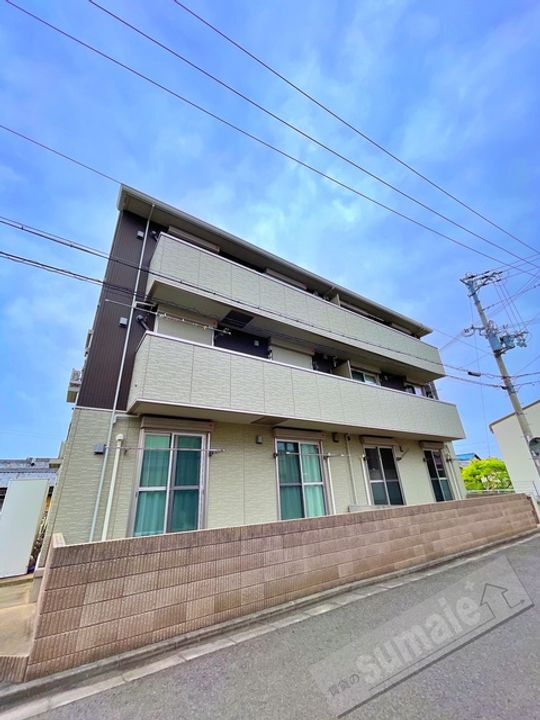 メゾンドヒル 3階建