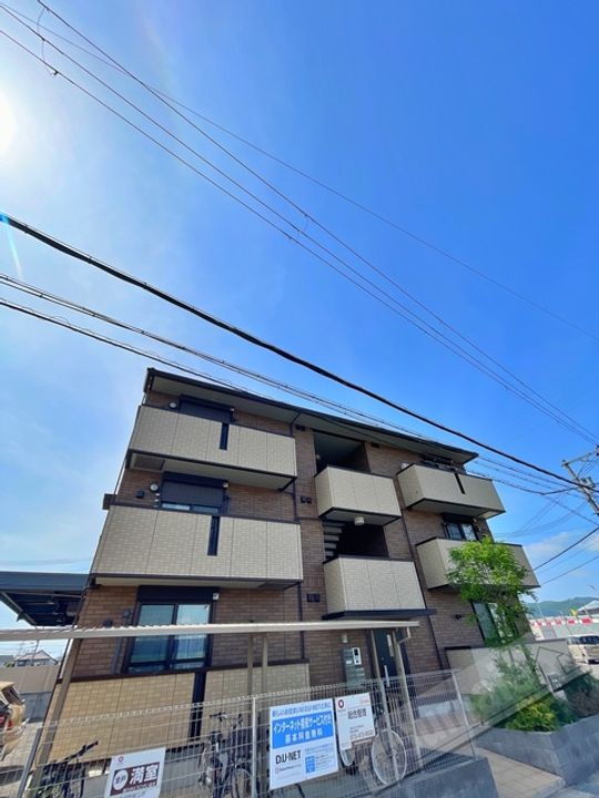 Ｄ−ｒｏｏｍ出島 3階建