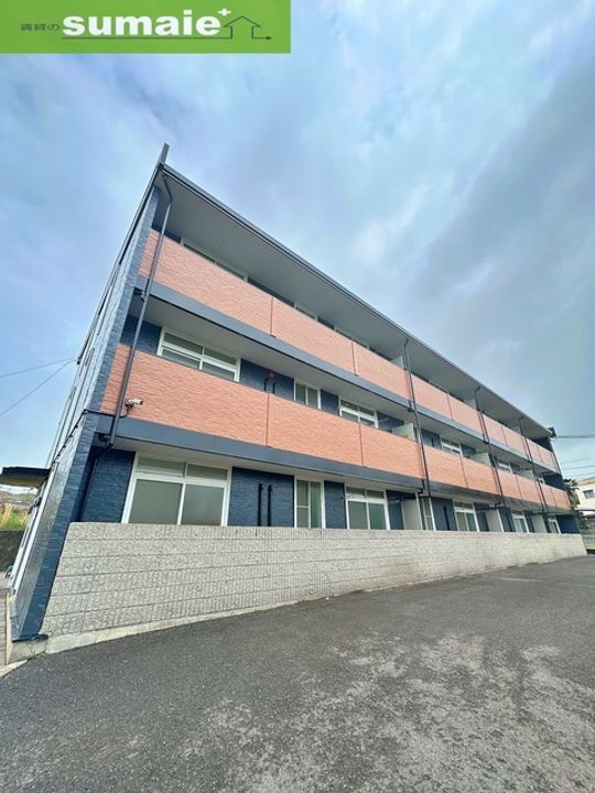グラッツアモーレ府中 3階建