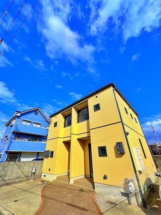 メゾン・プラム 2階建