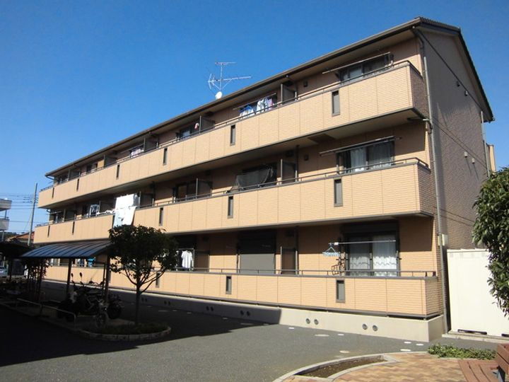 セジュールＺＥＮ　弐番館 3階建