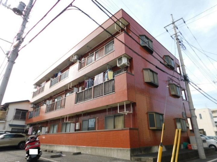 エステート北野Ⅰ 3階建