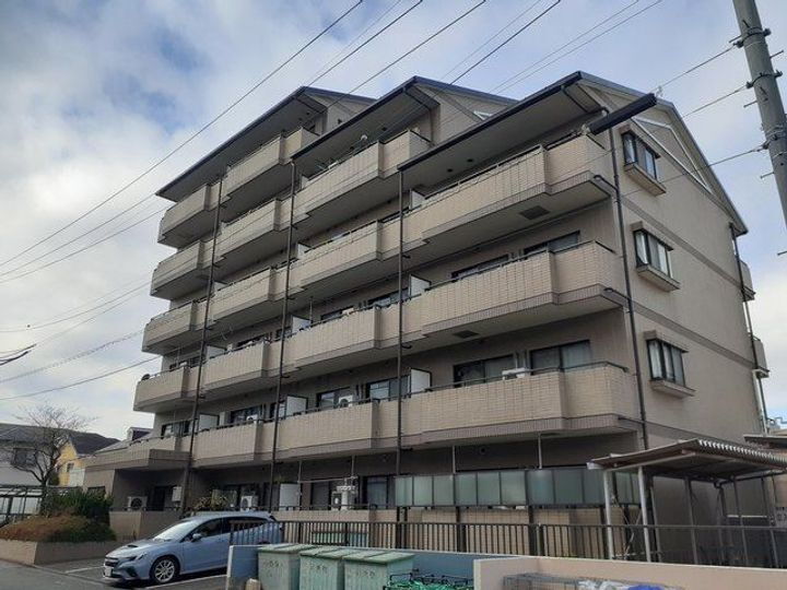 クライムラビーン 6階建