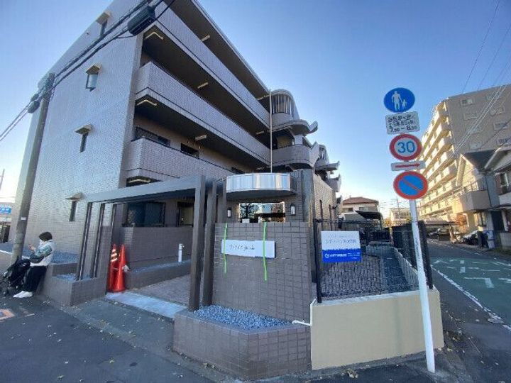 ヴィラ・クレスト旭が丘　