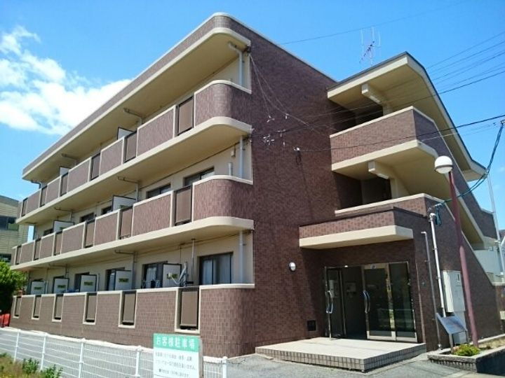 広島県福山市南蔵王町４丁目 3階建 築21年4ヶ月