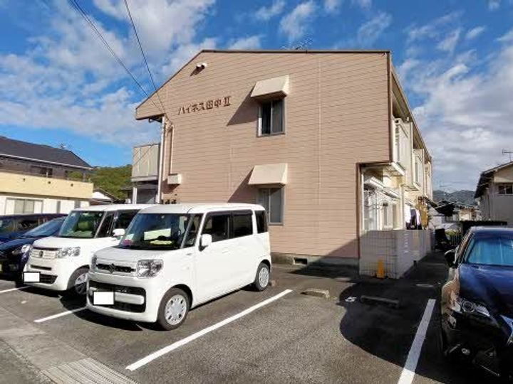 ハイネス田中Ⅱ　Ａ棟 2階建