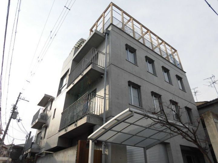 大阪府大阪市東淀川区下新庄４丁目 3階建