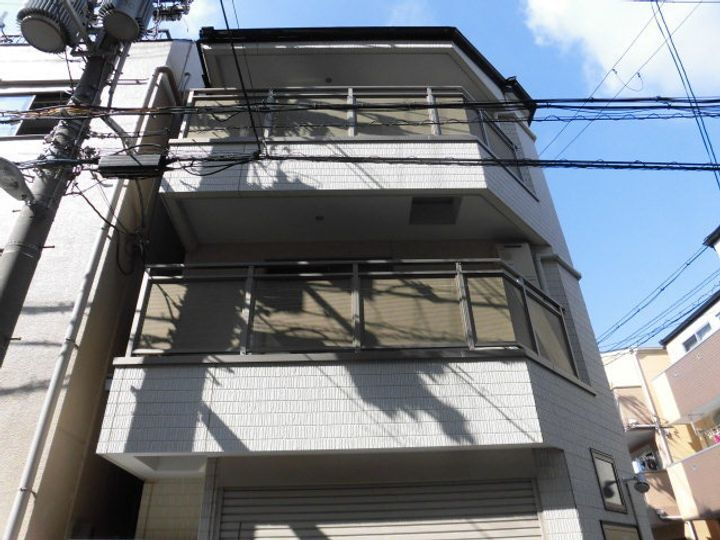 大阪府大阪市東淀川区淡路４丁目 築16年10ヶ月 3階建