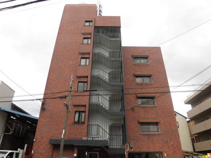 大阪府大阪市東淀川区小松４丁目 5階建 築47年6ヶ月