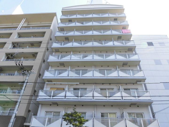 おおきに新大阪駅前サニーアパートメント 9階建