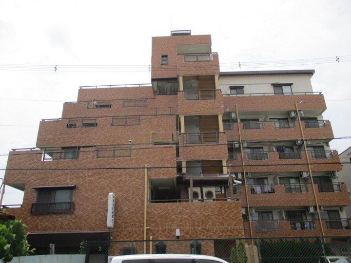 大阪府大阪市東淀川区小松３丁目 6階建