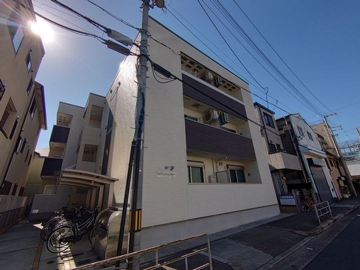 フジパレス上新庄３番館 3階建
