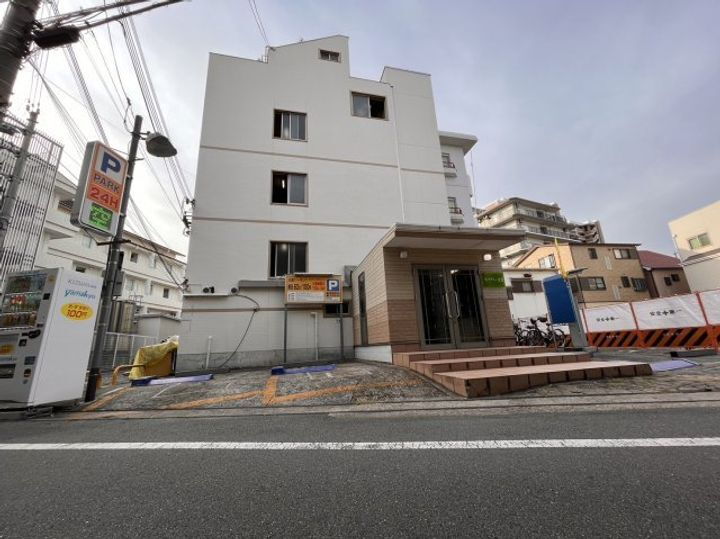 ヴィラナリー淡路 4階建