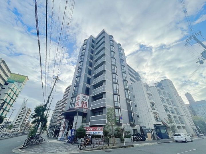 Ｃ−ＷＩＮＧ 11階建
