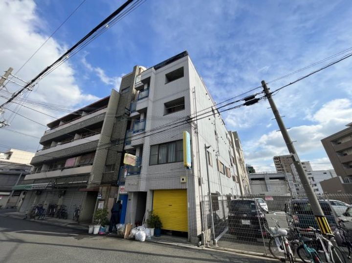 シティハイツ輝 4階建