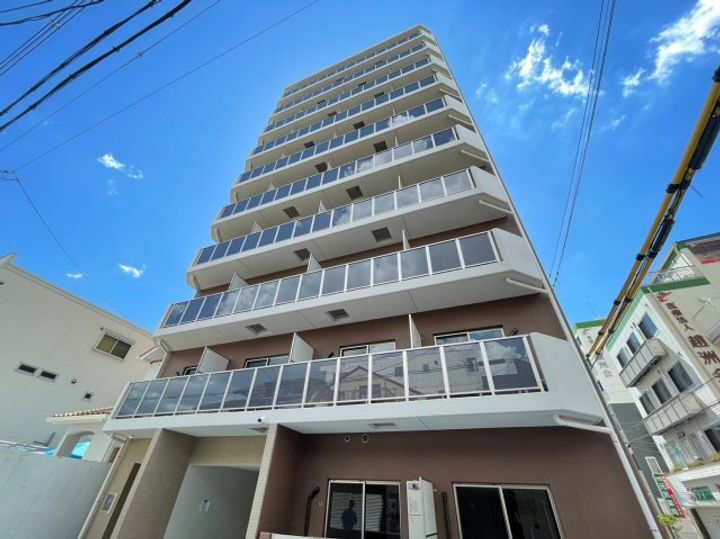 大阪府大阪市西成区松２丁目 10階建 築2年4ヶ月