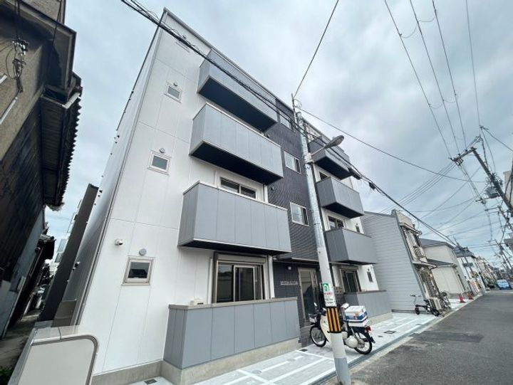 大阪府大阪市西成区天下茶屋東１丁目 4階建 築1年2ヶ月