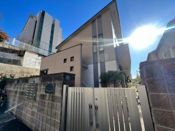 大阪府大阪市西成区山王１丁目 賃貸アパート