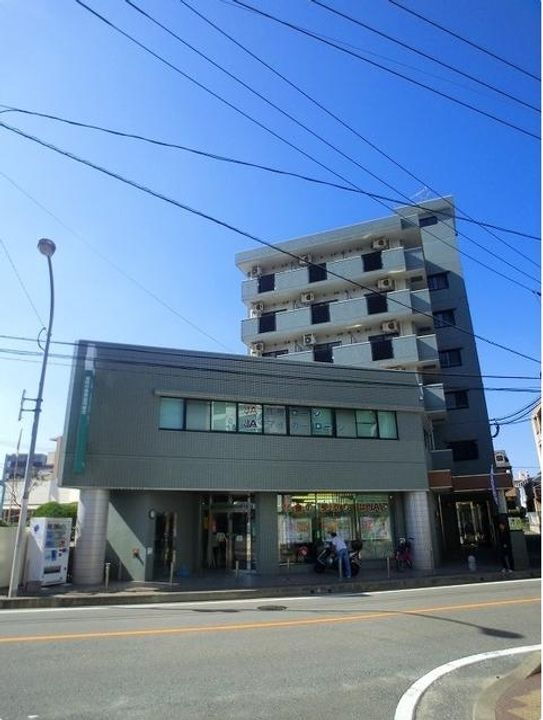 ジュネス井尻駅前 6階建